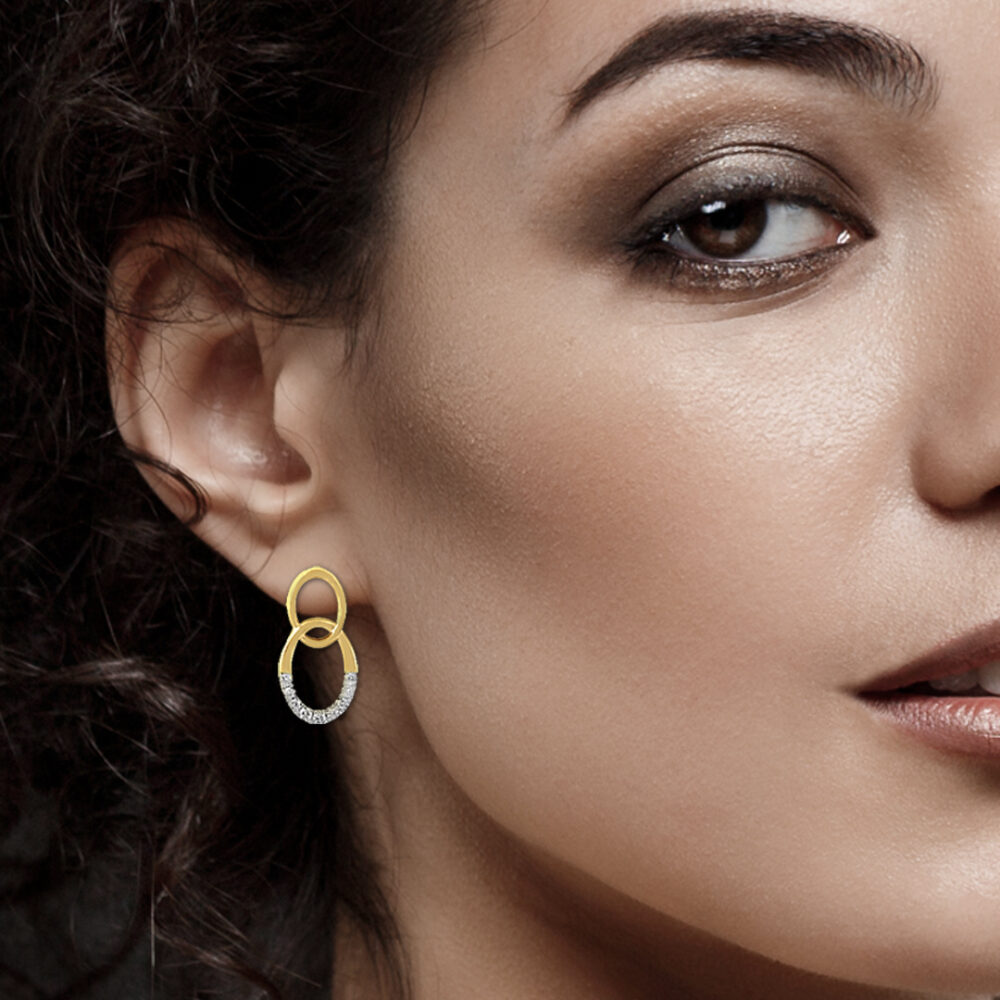 Diamond Interlinked Oval Earring - Image 2